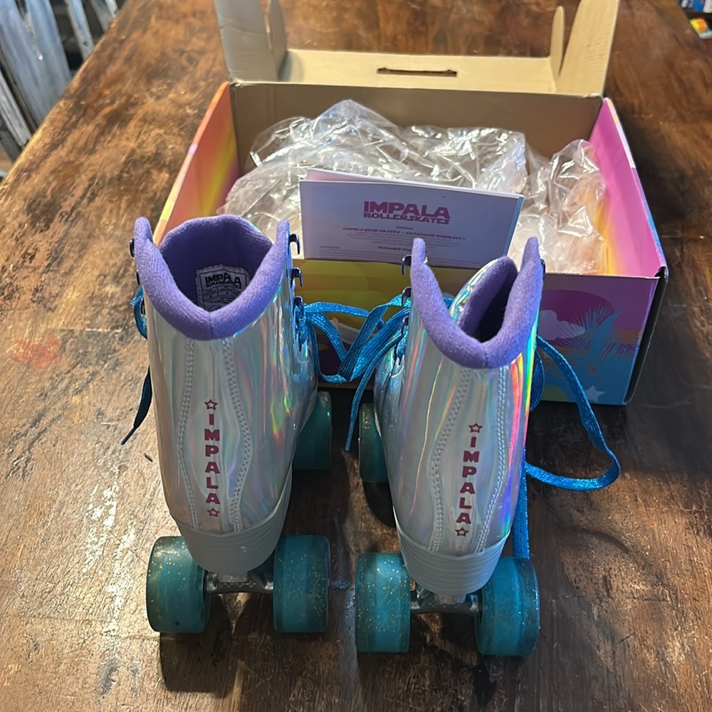 Impala Women's Iridescent High-Top Roller Skates in Teal - Picture 6 of 11